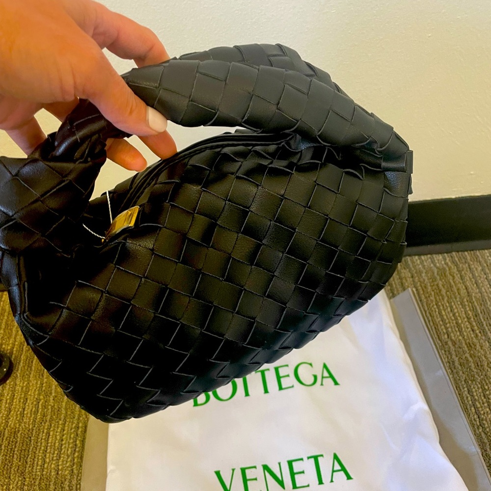 Gorgeous Bottega Veneta handbag!!